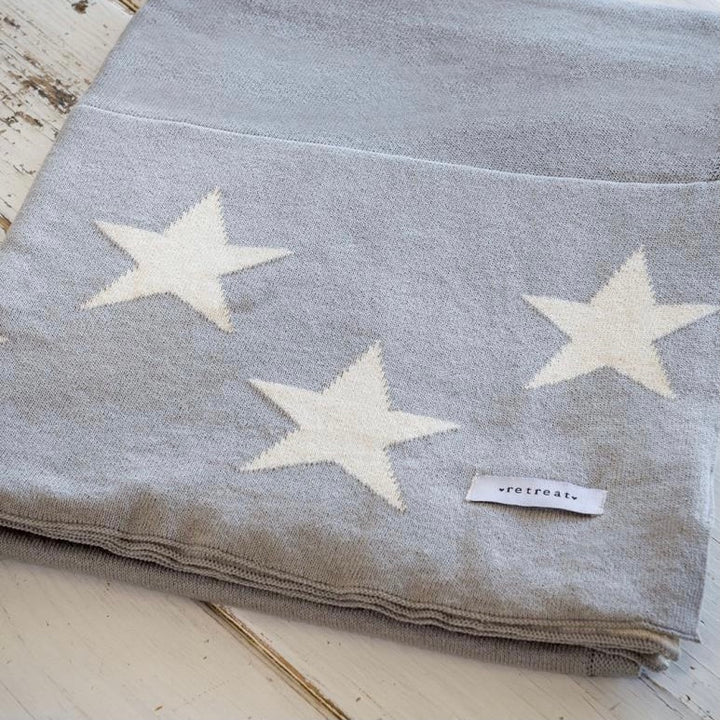 Knitted Throw Grey and Cream Stars